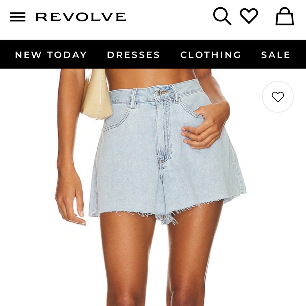Flare Bell Short in Light Wash